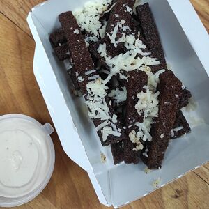 Гренки с чесноком и сыром