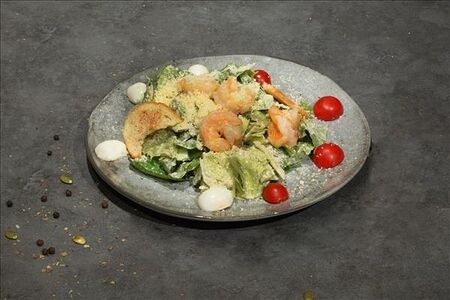 Салат Цезарь с креветками 1/250