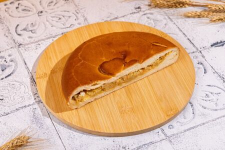 Половина пирога с капустой