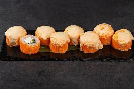 Запеченный ролл с моцареллой