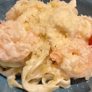 Фетучини с креветками в сливочном соусе