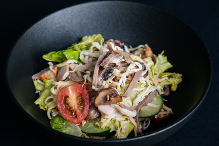 Мясной с грибами и яичным блинчиком