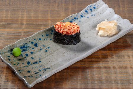 Гункан с крабом