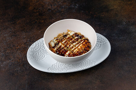 Жареный рис с копченым угрем и унаги