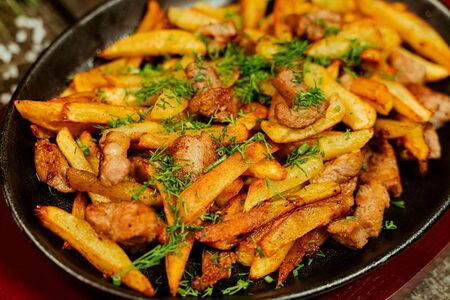 Картофель, жаренный с грибами
