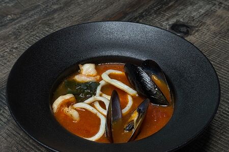 Томатный копченый с морепродуктами