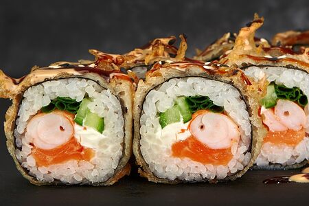 Темпура с лососем и креветкой