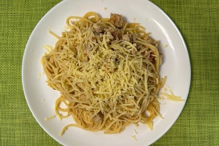 Паста с курой, томатами и орегано 