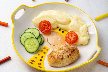 Рыбная котлета с картофельным пюре 