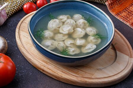 Суп с пельменями 