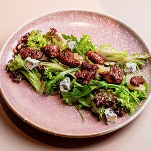 Теплый салат с куриной печенью