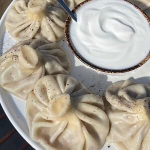 Хинкали с сёмгой и креветками