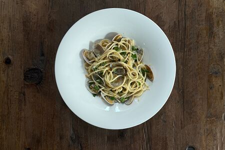 Паста с вонголе и боттаргой