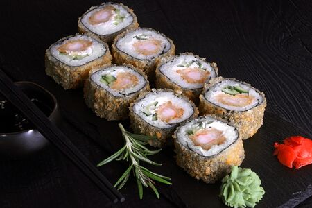 Ролл Тануки