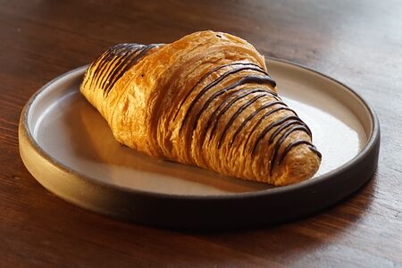 Круассан с шоколадным кремом