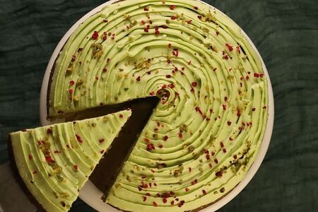 Молочный Фисташка пирог