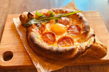 Хачапури по-аджарский с пеперони