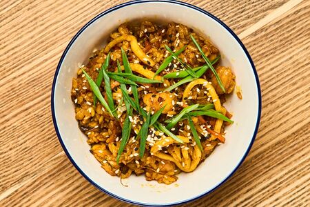 Вок по-сингапурски с морепродуктами