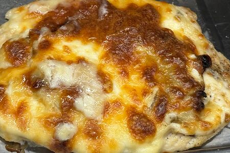 Куриное филе с грибами и сыром