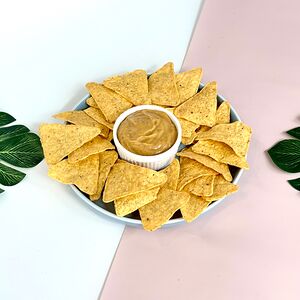 Начос с солью и гуакамоле 