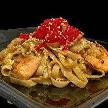 Вок с морепродуктами в устричном соусе