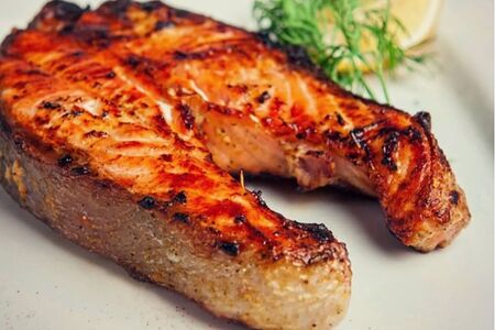 Стейк из семги на мангале