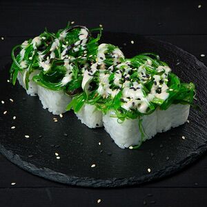 Ролл с чукой