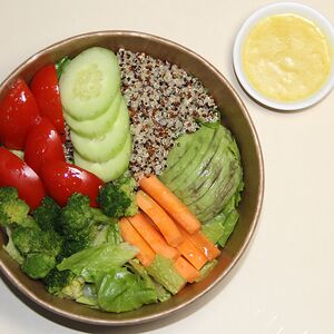 Սագախոտով և ավոկադոյով բոուլ