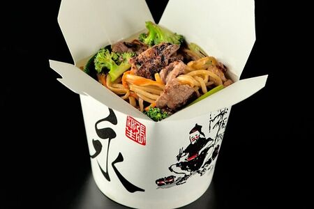Wok c лапшой рамен