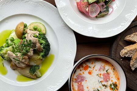 Овощной салат, Уха и Куриное бедро с овощами