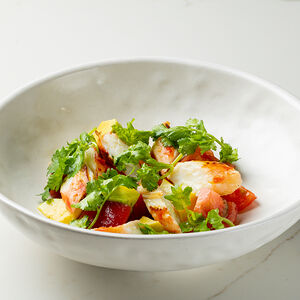 Салат с крабом и авокадо