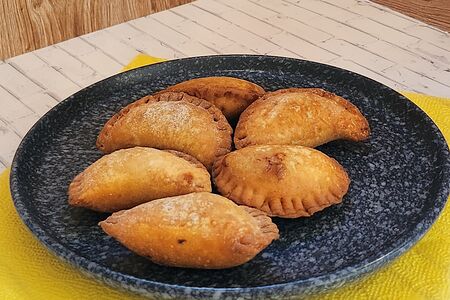 Чебурята с курицей 6 шт.