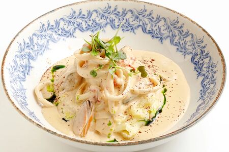 Строганов из кальмаров и мидий