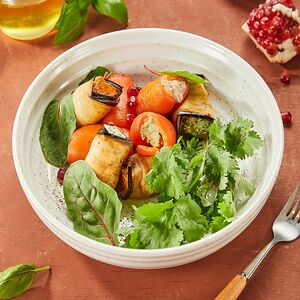 Сет рулетов из баклажанов и печеных перцев