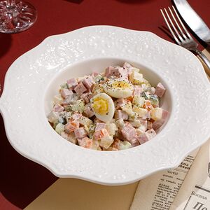 Оливье с колбасой