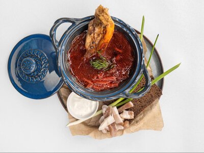 Борщ с ребром и салом
