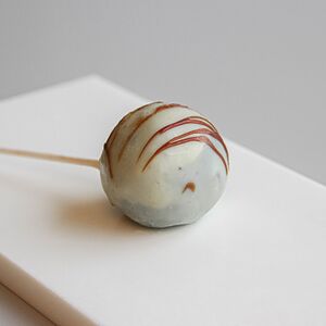 Кейк-попс в белом шоколаде