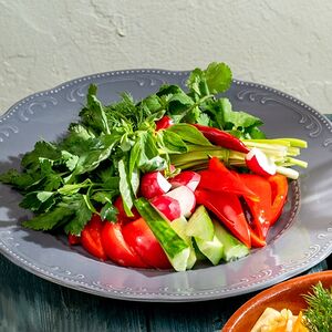 Овощная тарелка с сезонной зеленью