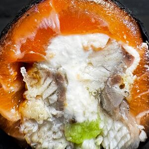 Угорь с лососем без риса