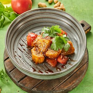 Салат с хрустящими баклажанами