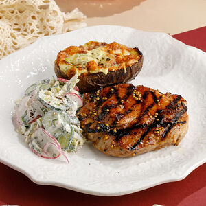 Отбивная из свинины с домашним картофелем