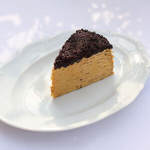 Блинный торт, домашняя сгущенка, мак