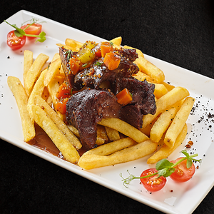 Томленые говяжьи щечки