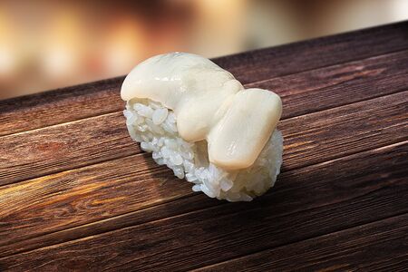 Суши с морским гребешком