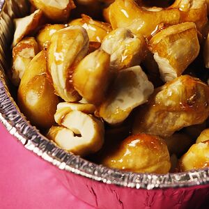 Кешью в карамели