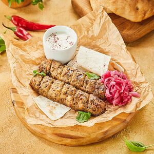 Люля-кебаб из курицы с грибами и луком