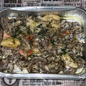 Жаркое из сердечек куриных с грибами и сливками