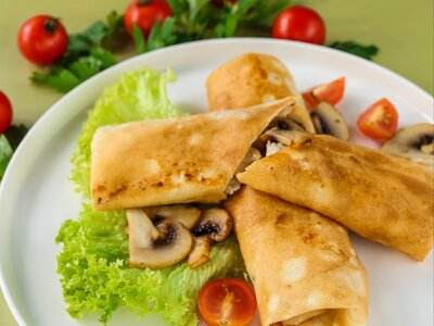 Блины с курицей и грибами