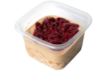 Карамельный мильфей с вишней