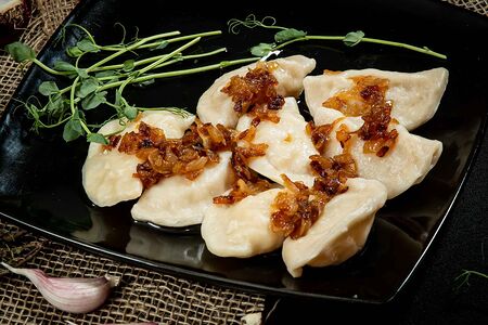 Вареники с сулугуни и творогом M